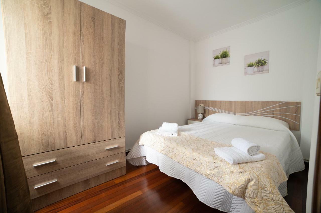 Apartamentos Enteros O Lagar Melide Esterno foto