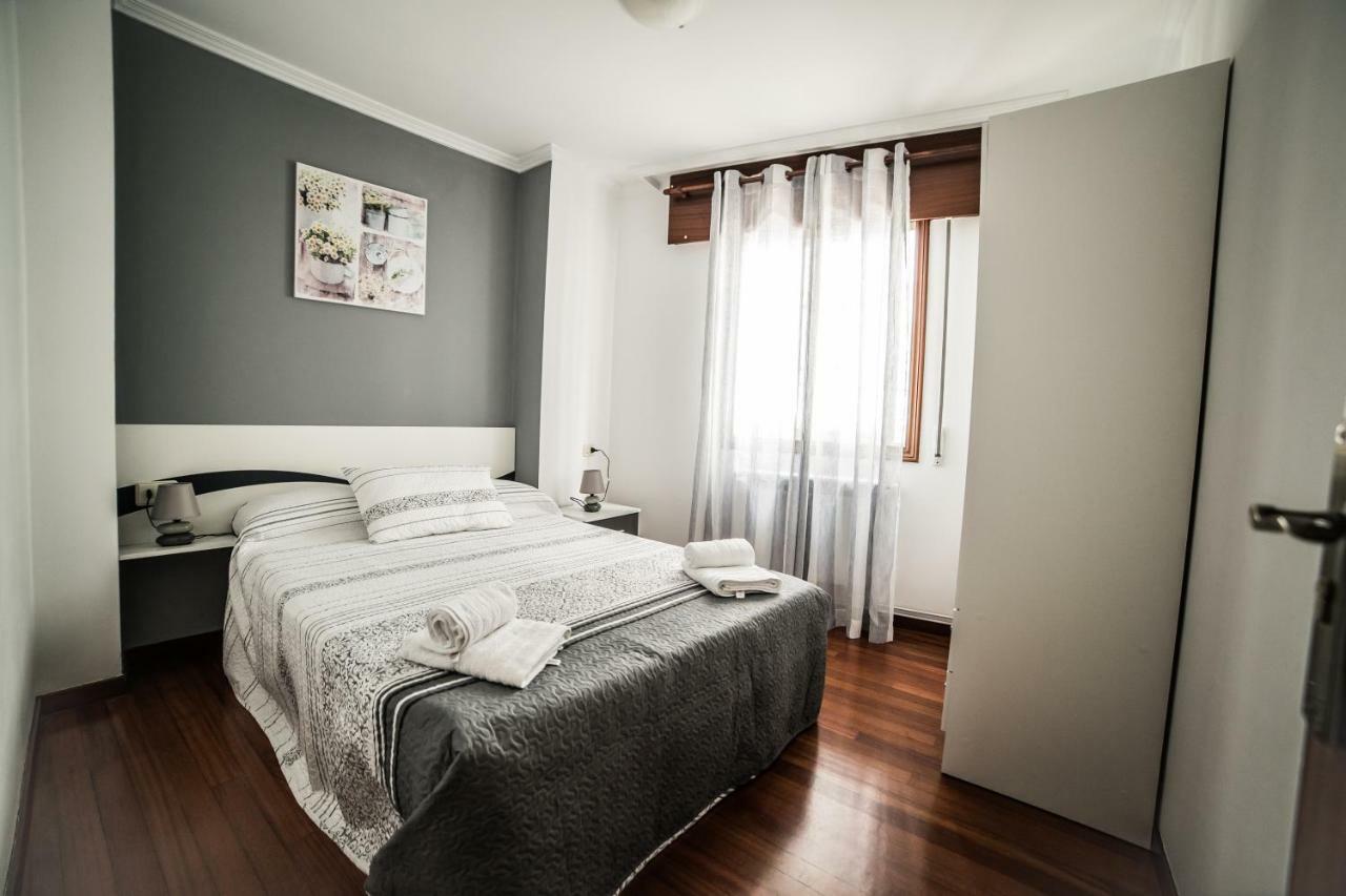 Apartamentos Enteros O Lagar Melide Esterno foto